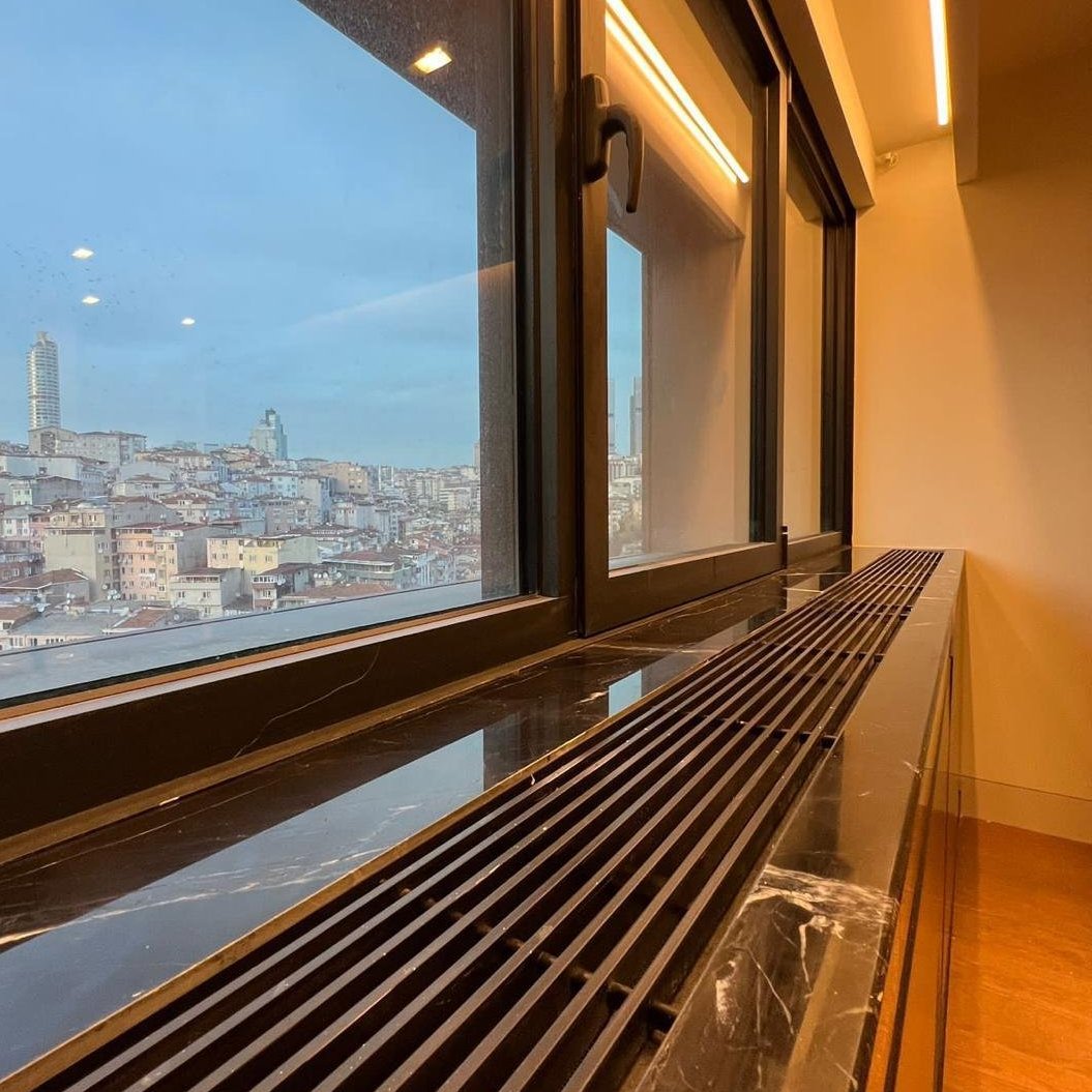 İstanbul'un kalbinde, dünyaca ünlü Ritz Carlton Residence Şişli’de eşsiz bir yaşam fırsatı! Oturmaya hazır bu satılık lüks daire, konfor ve zarafeti bir araya getiriyor