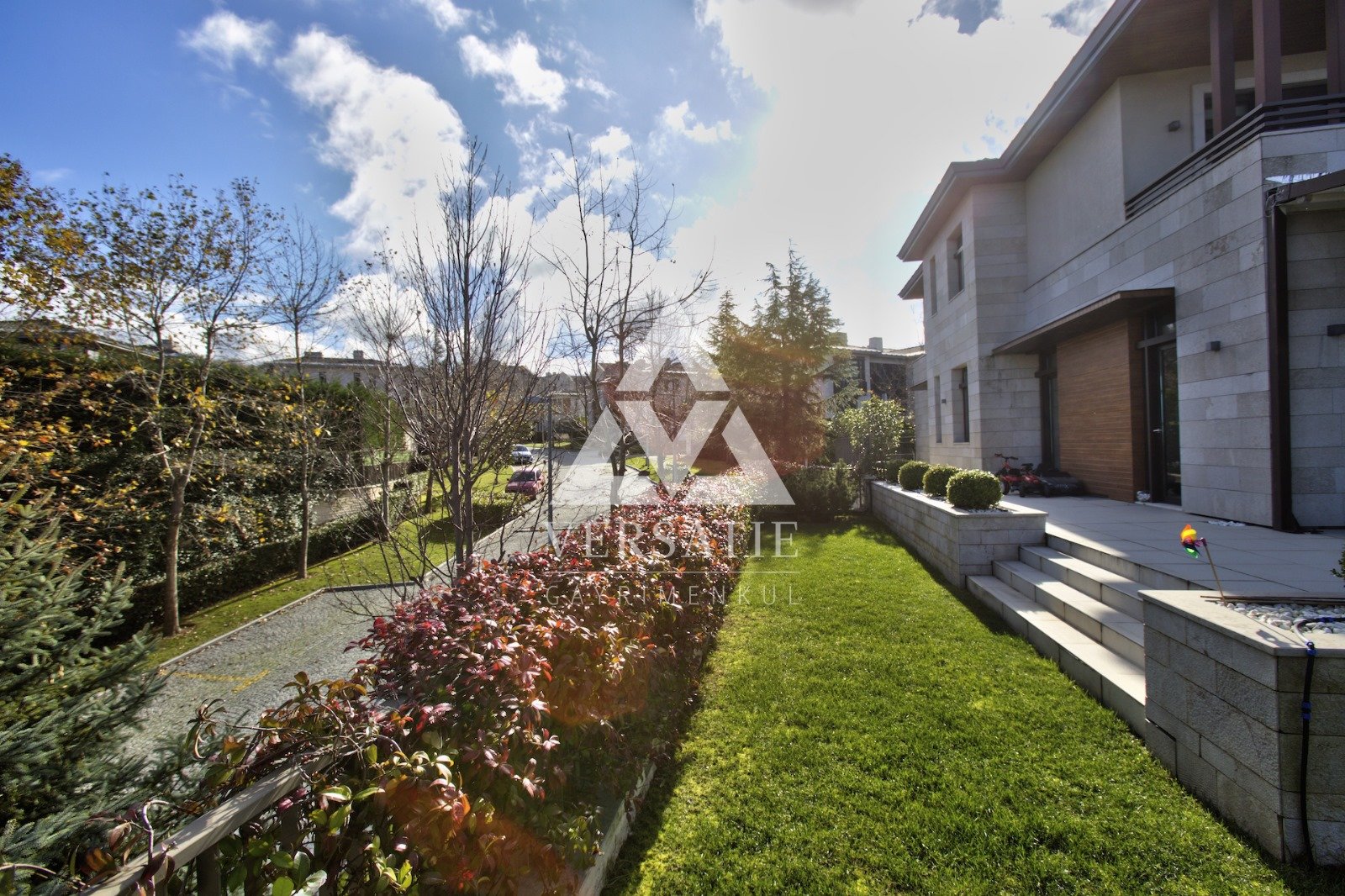 Ormanada’nın Zirvesinde, Deniz Manzaralı Prestijli Villa