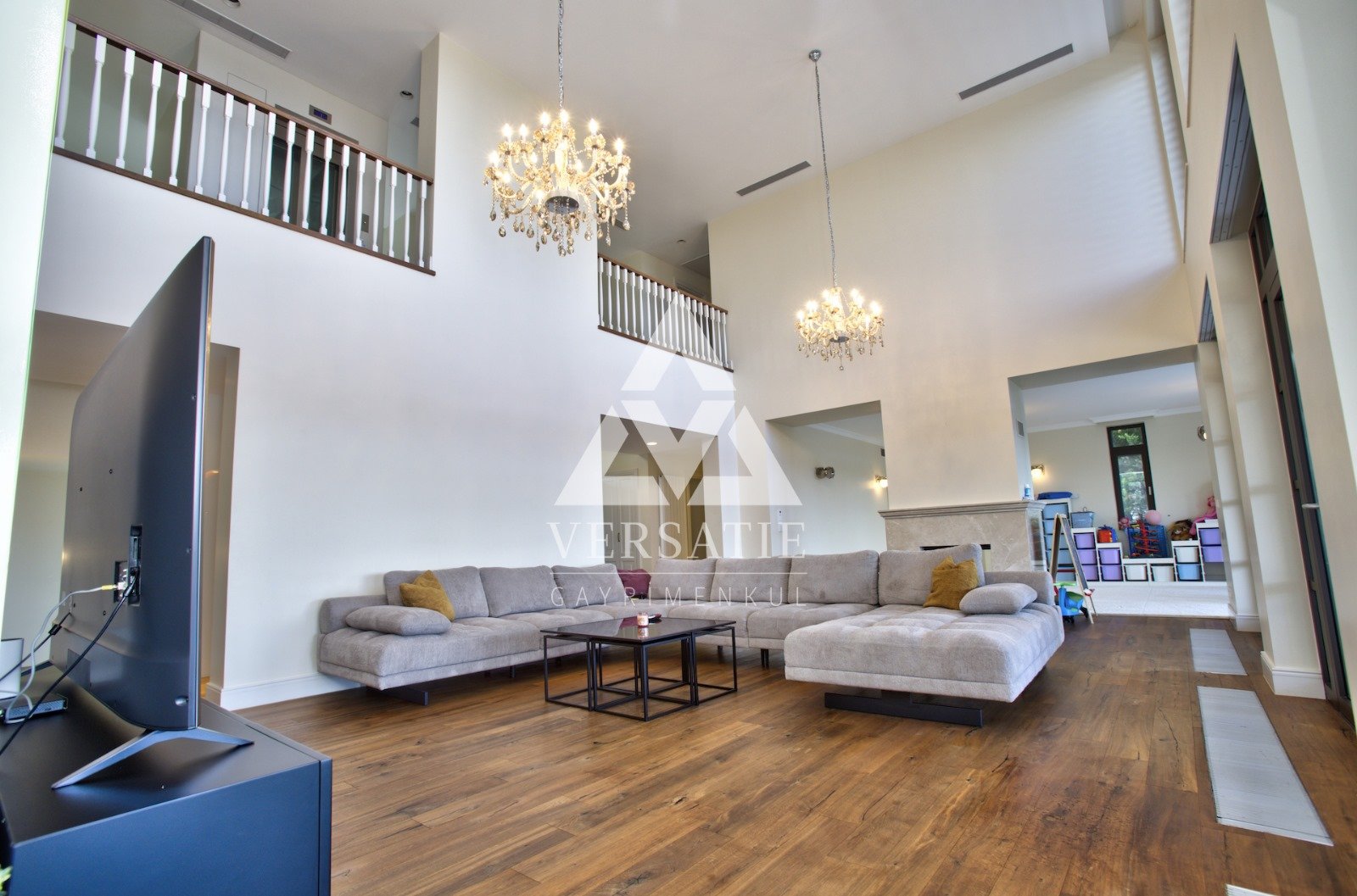 Ormanada’nın Zirvesinde, Deniz Manzaralı Prestijli Villa