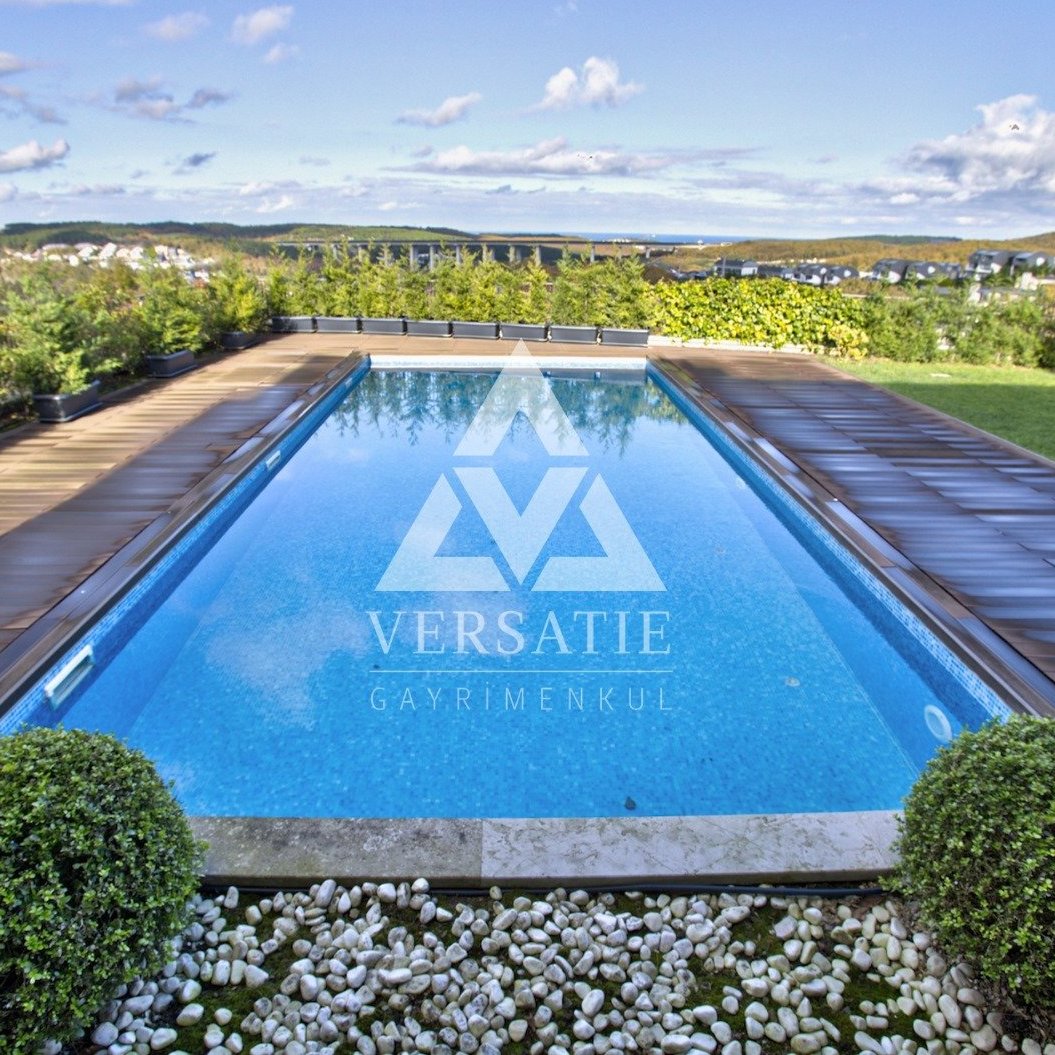 Ormanada’nın Zirvesinde, Deniz Manzaralı Prestijli Villa