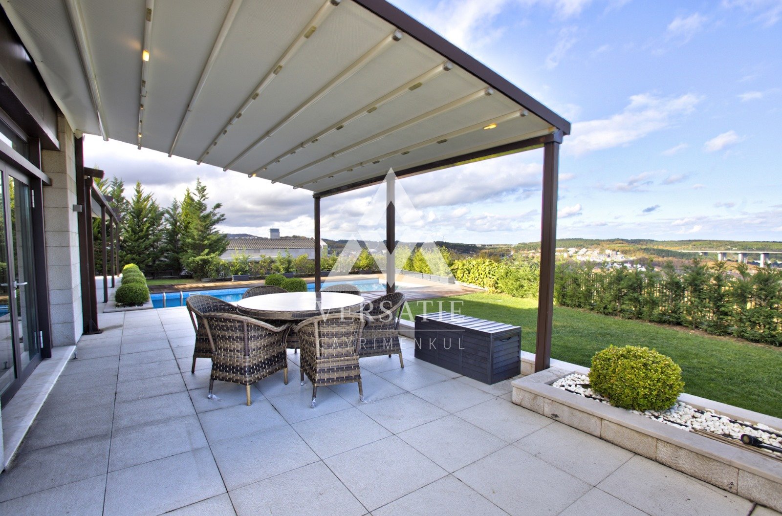 Ormanada’nın Zirvesinde, Deniz Manzaralı Prestijli Villa