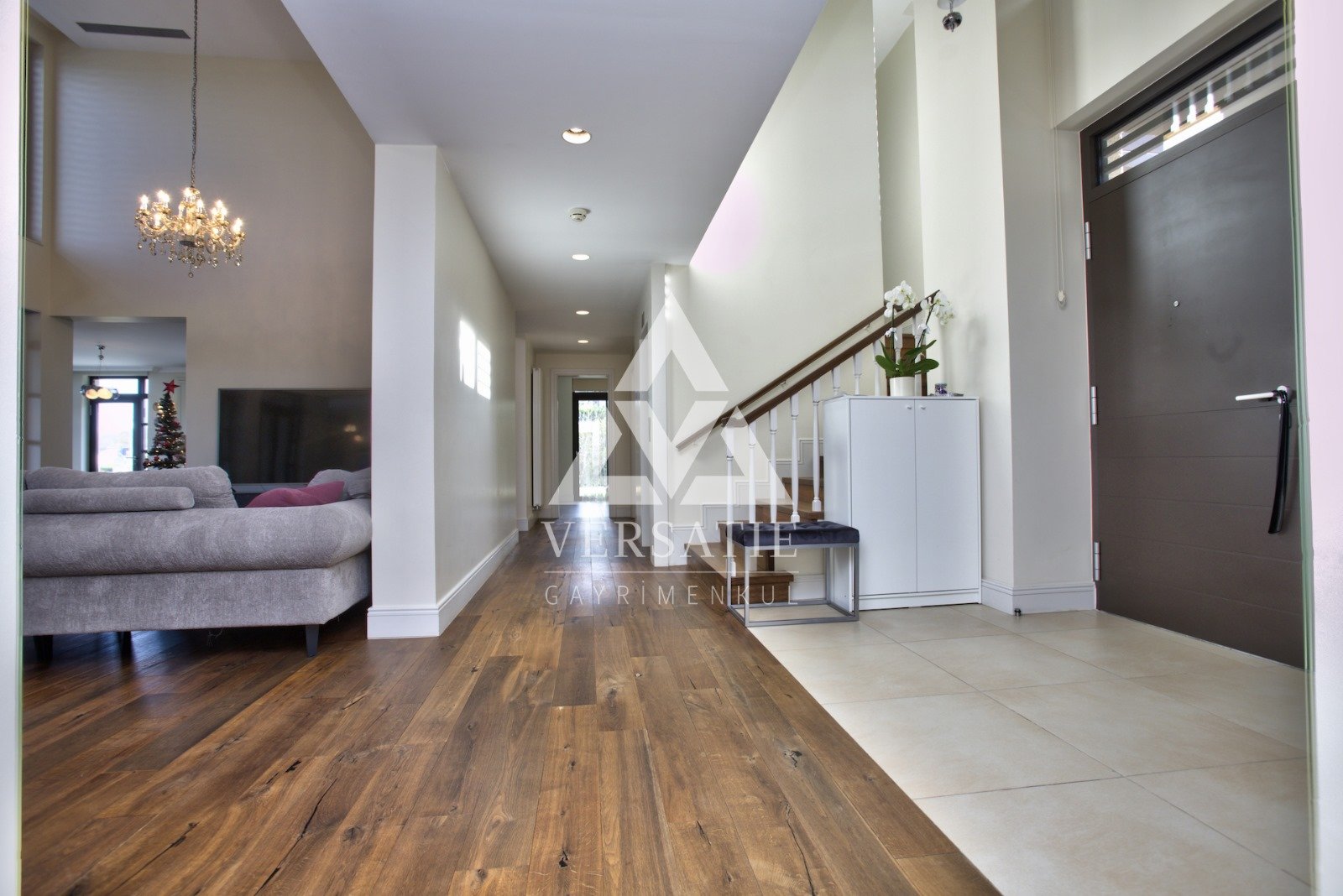 Ormanada’nın Zirvesinde, Deniz Manzaralı Prestijli Villa