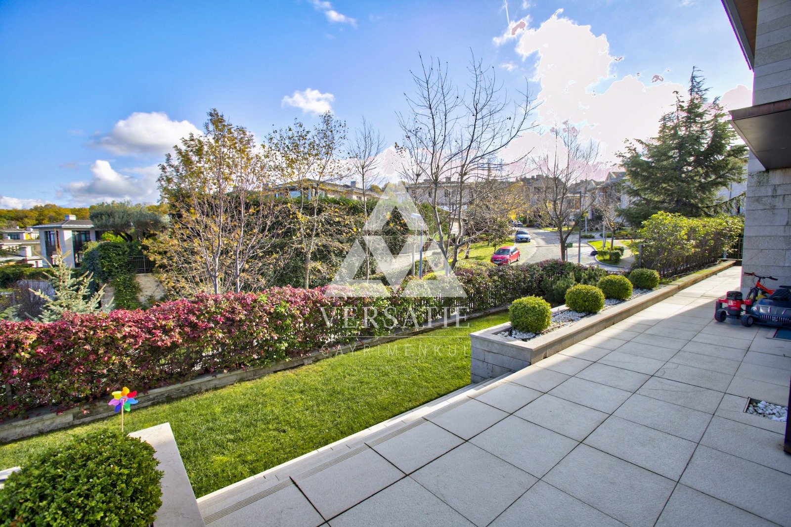 Ormanada’nın Zirvesinde, Deniz Manzaralı Prestijli Villa