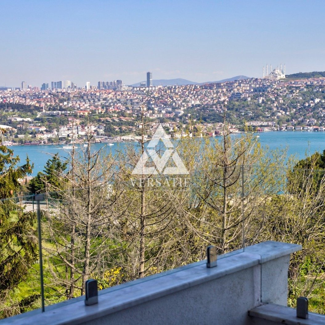 Ulus Parkı yanı, kesintisiz 3 cepheden Boğaz manzarasına sahip ultra lüks satılık daire.