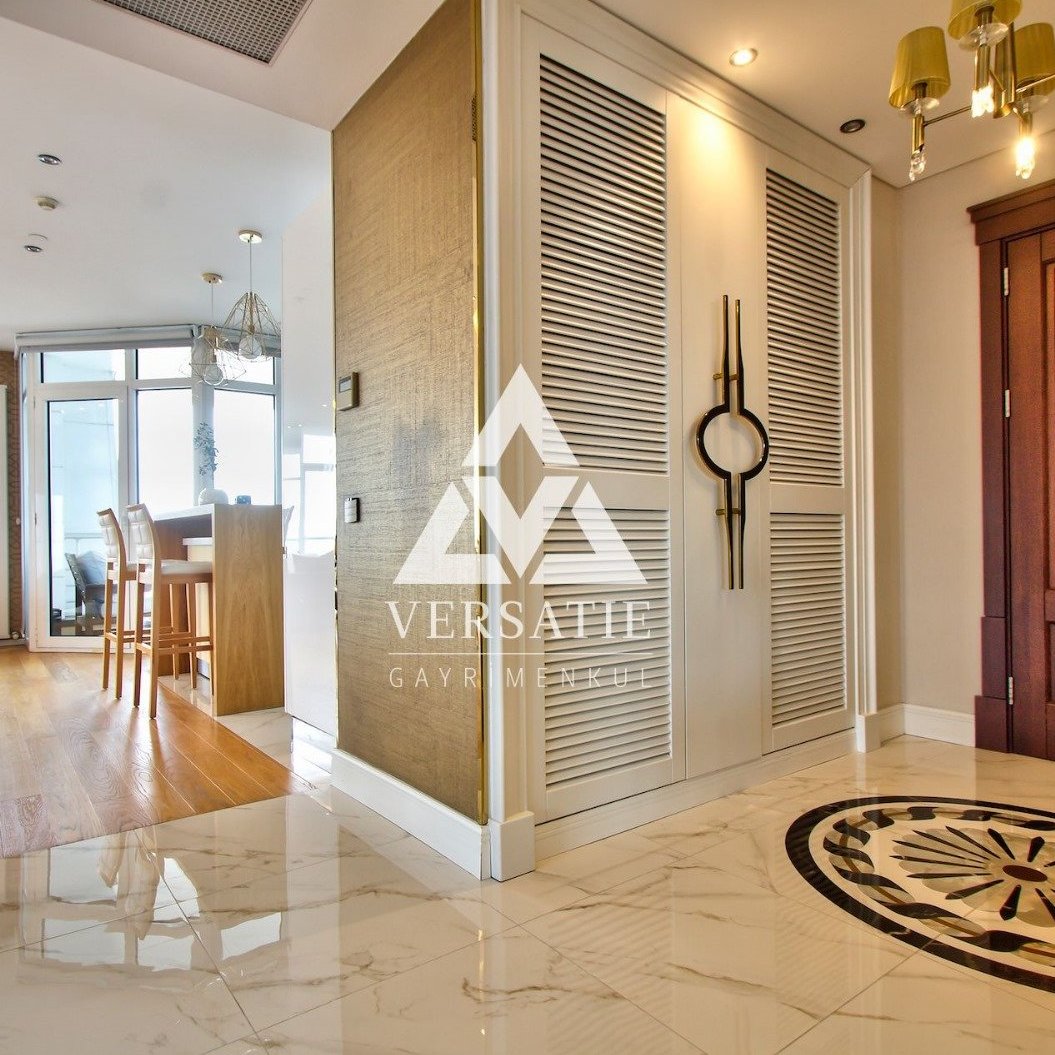 Gayrettepe’de Selenium Panorama Rezidans’ta Boğaz'ın büyüleyici manzarasına hakim, lüks ve modern bir yaşam alanına sahip muhteşem satılık residence. 