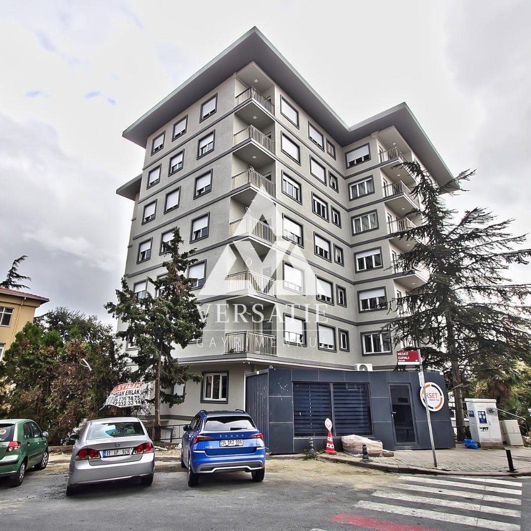 Beşiktaş Akatlar'da muhteşem konumda, yepyeni, kullanışlı, ferah, iş yeri kullanımına uygun kiralık daire
