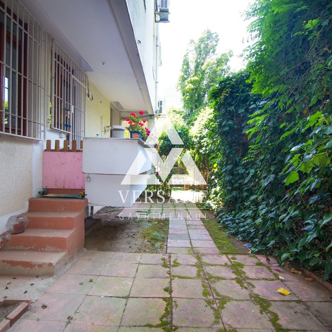 Ulus Doğankent Sitesi’nde, huzurlu ve ayrıcalıklı bir yaşam sunan, yeşillikler içerisinde, bakımlı, satılık lüks daire.