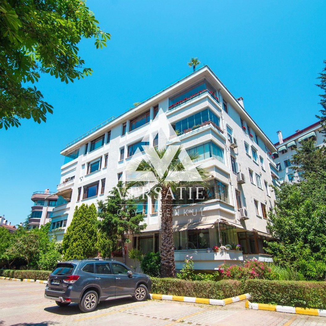 Ulus Doğankent Sitesi’nde, huzurlu ve ayrıcalıklı bir yaşam sunan, yeşillikler içerisinde, bakımlı, satılık lüks daire.