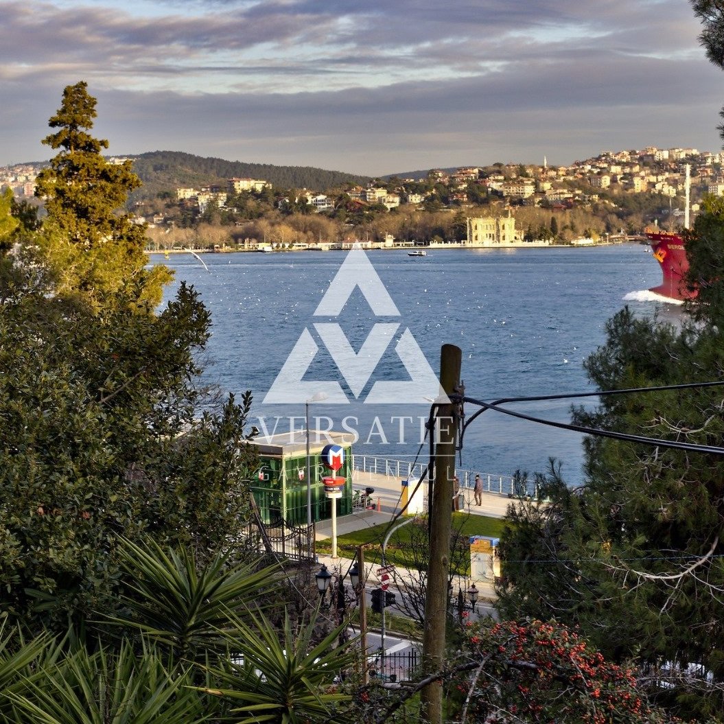 Bebek Aşiyan’da, İstanbul Boğazı’nın eşsiz manzarasına hakim, konforlu ve ayrıcalıklı bir yaşam sunan, muhteşem kiralık daire. 