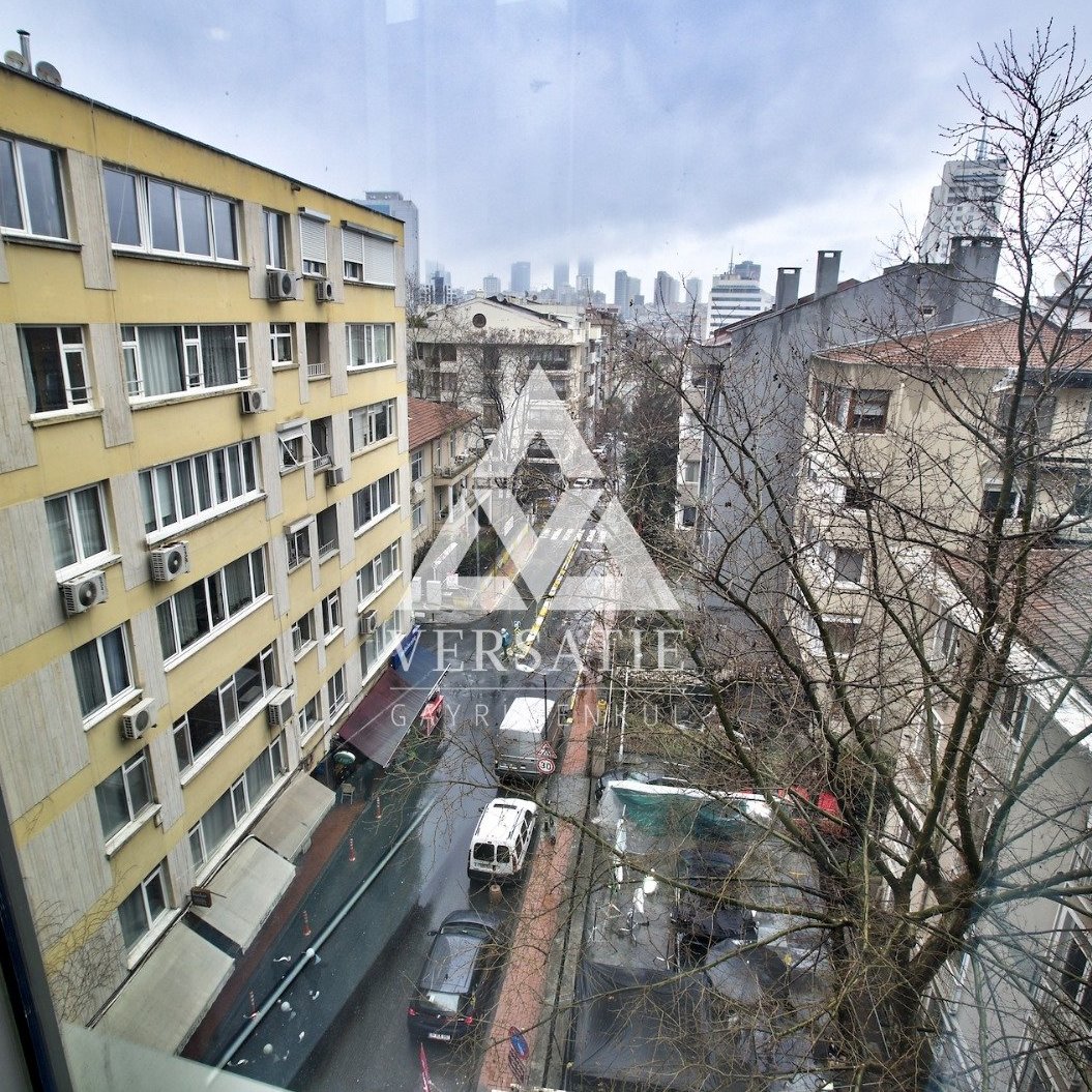 İstanbul’un en seçkin lokasyonlarından Nişantaşı’nda, doğayla iç içe, lüks ve konforu bir arada sunan Dap Yapı Nişantaşı Koru Projesi içerisinde, muhteşem kiralık lüks daire.