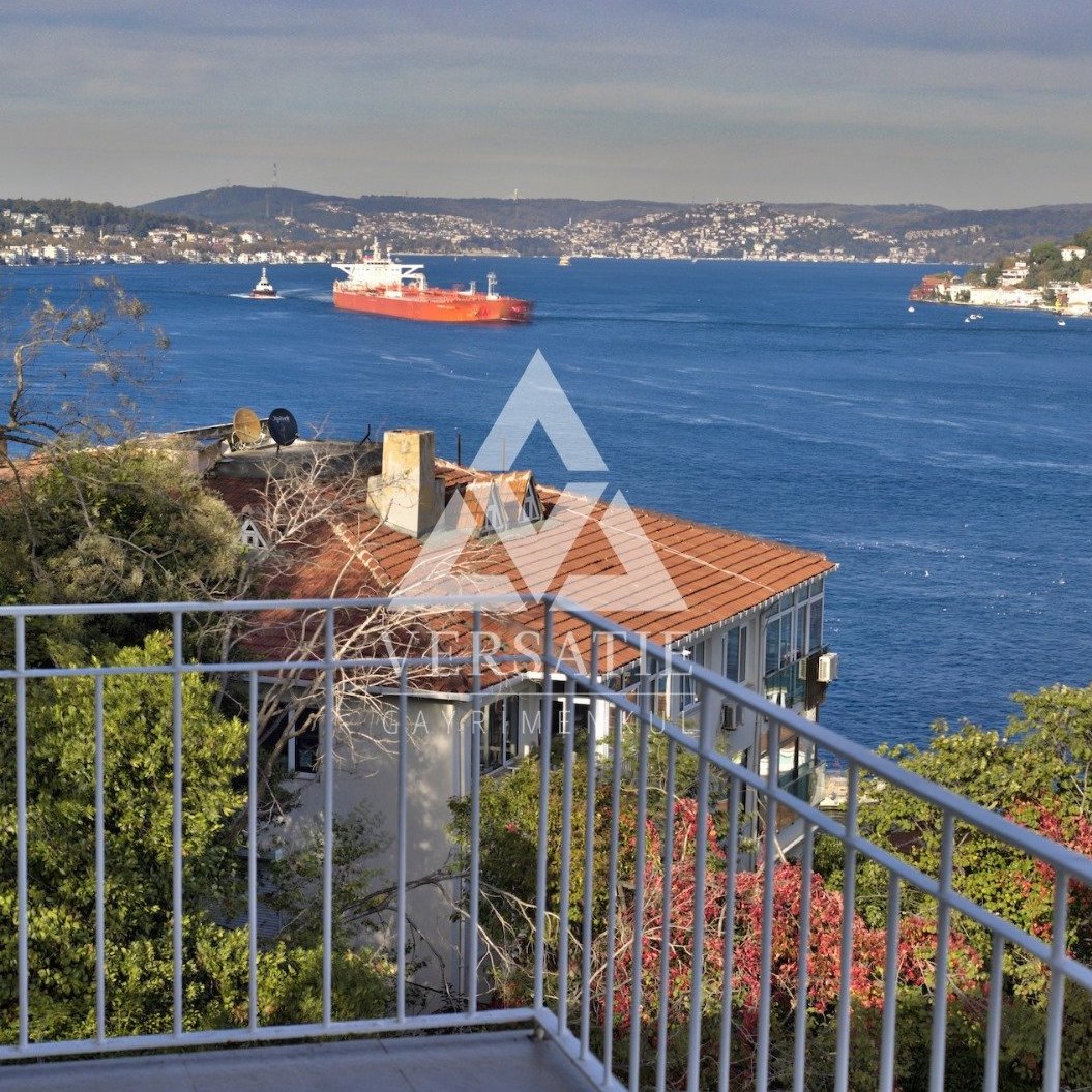 Elegance with a Captivating View in Rumelihisarı.
