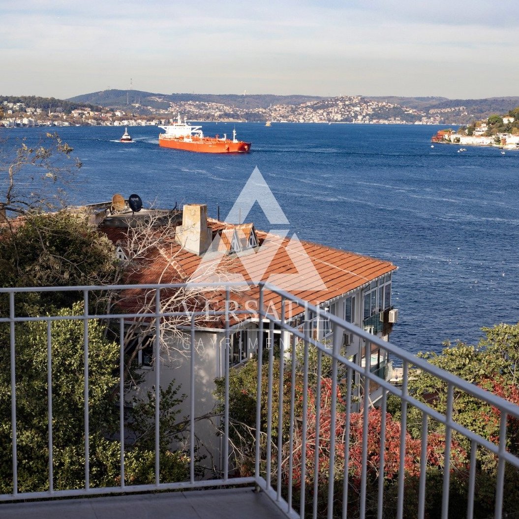 Elegance with a Captivating View in Rumelihisarı.