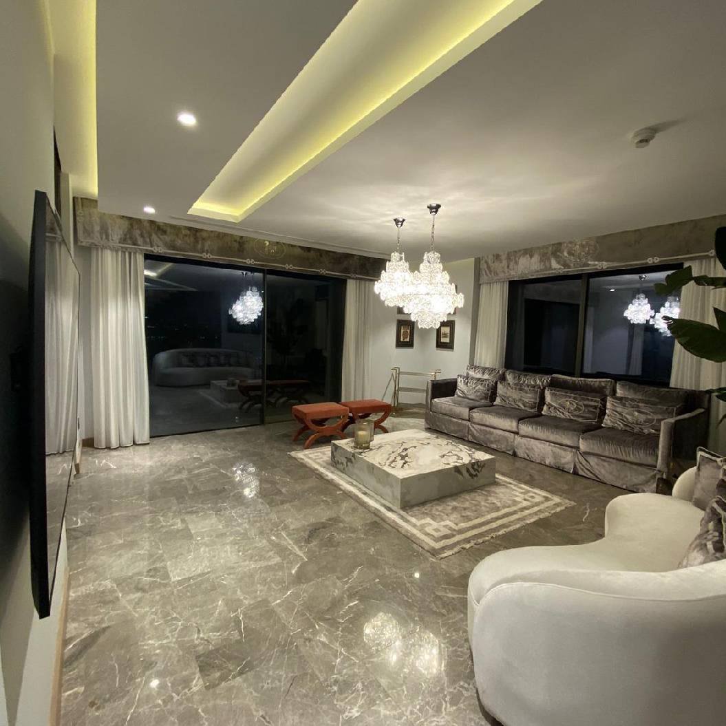 Bodrum’un en güzel lokasyonlarından biri olan Yalıkavak’ta “Adres Yalıkavak” projesinden modern mimari ve iç dekorasyona sahip, full deniz manzaralı, özel havuzlu, satılık muhteşem villa