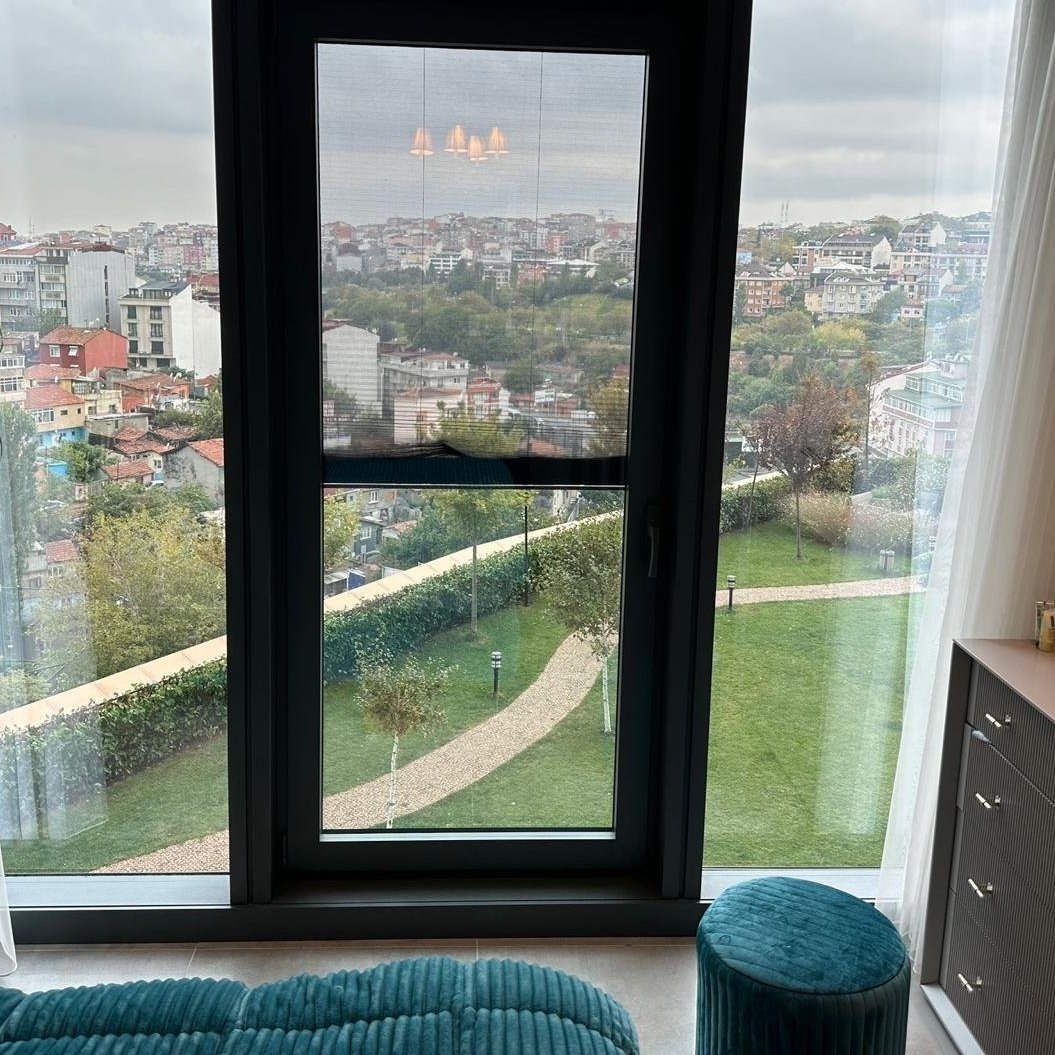 Elit yaşamın adresi Şişli Sinpaş Queen Bomonti’de, çift cepheli, köşe konumlu, ferah ve aydınlık bir yaşam alanı sunan en büyük tip, satılık lüks daire.