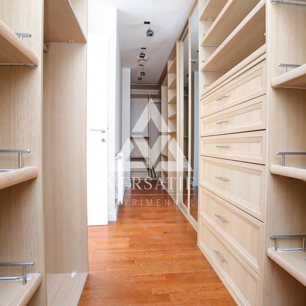 Where Design, Comfort, and View Meet: Maksimum Evler