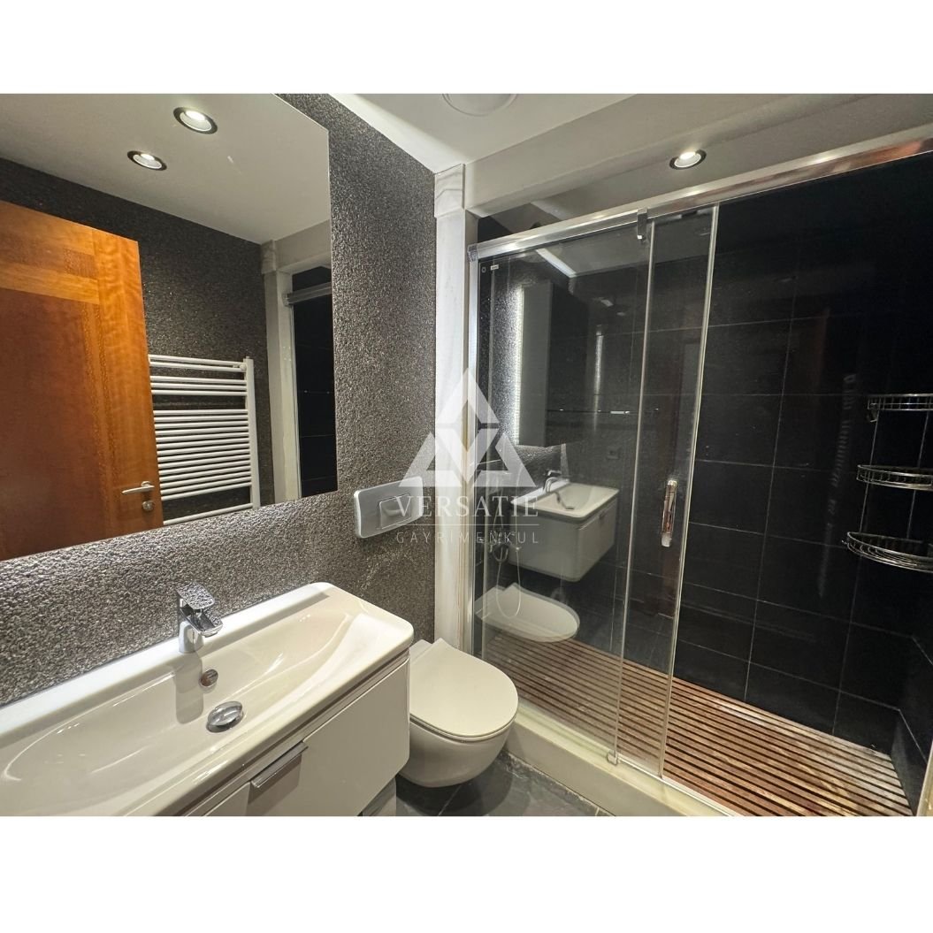 Şehrin Kalbinde Sessiz ve Ayrıcalıklı Bir Bahçe Katı.