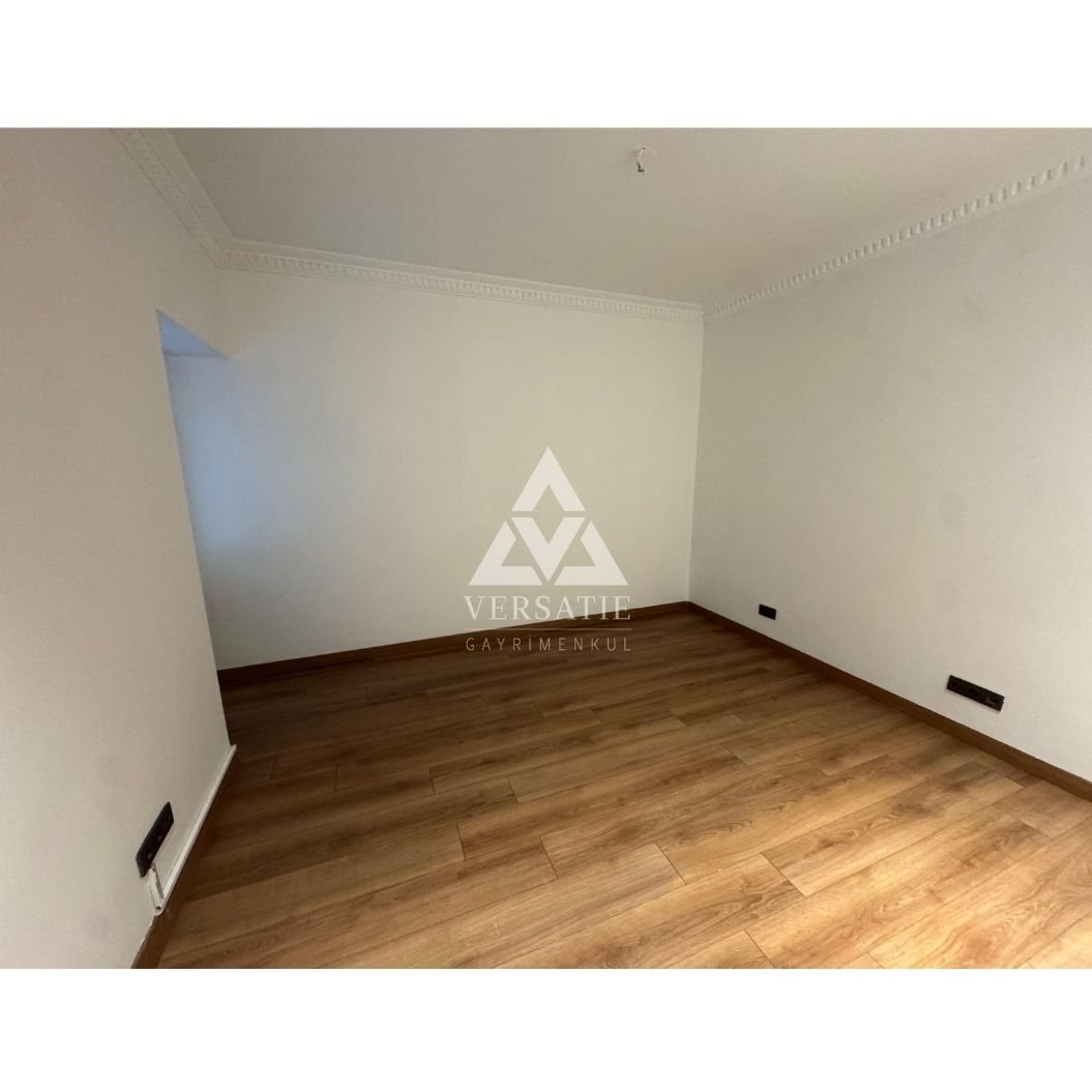 Şehrin Kalbinde Sessiz ve Ayrıcalıklı Bir Bahçe Katı.