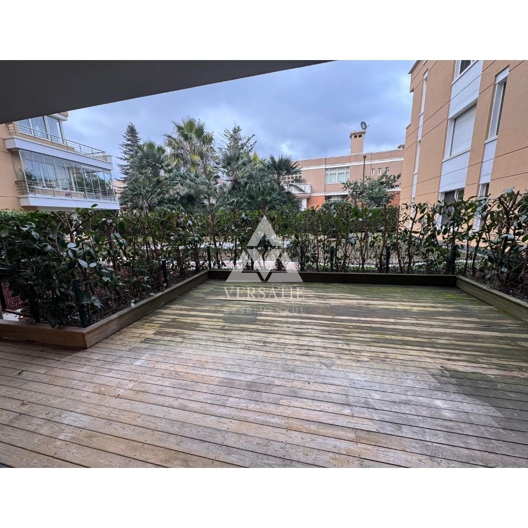 Şehrin Kalbinde Sessiz ve Ayrıcalıklı Bir Bahçe Katı.