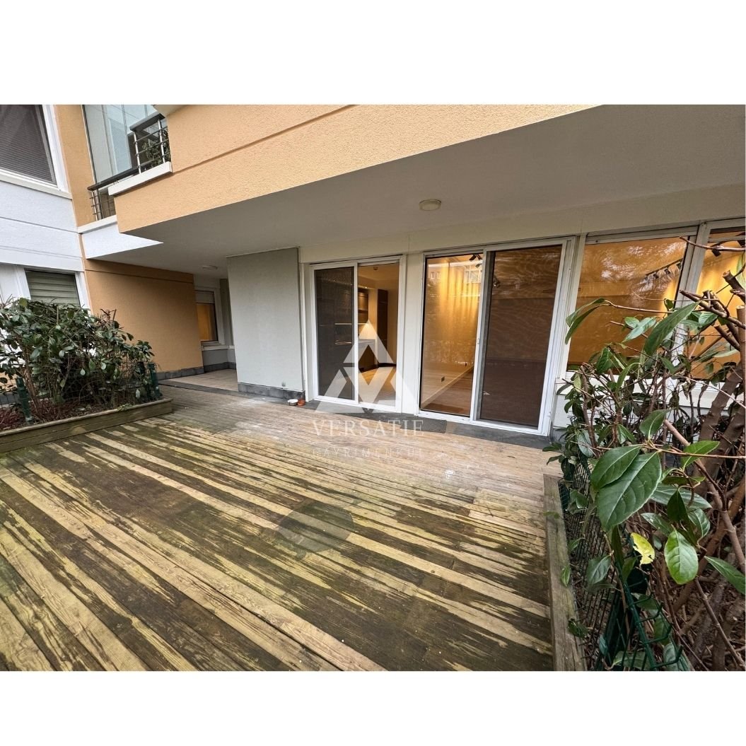 Şehrin Kalbinde Sessiz ve Ayrıcalıklı Bir Bahçe Katı.