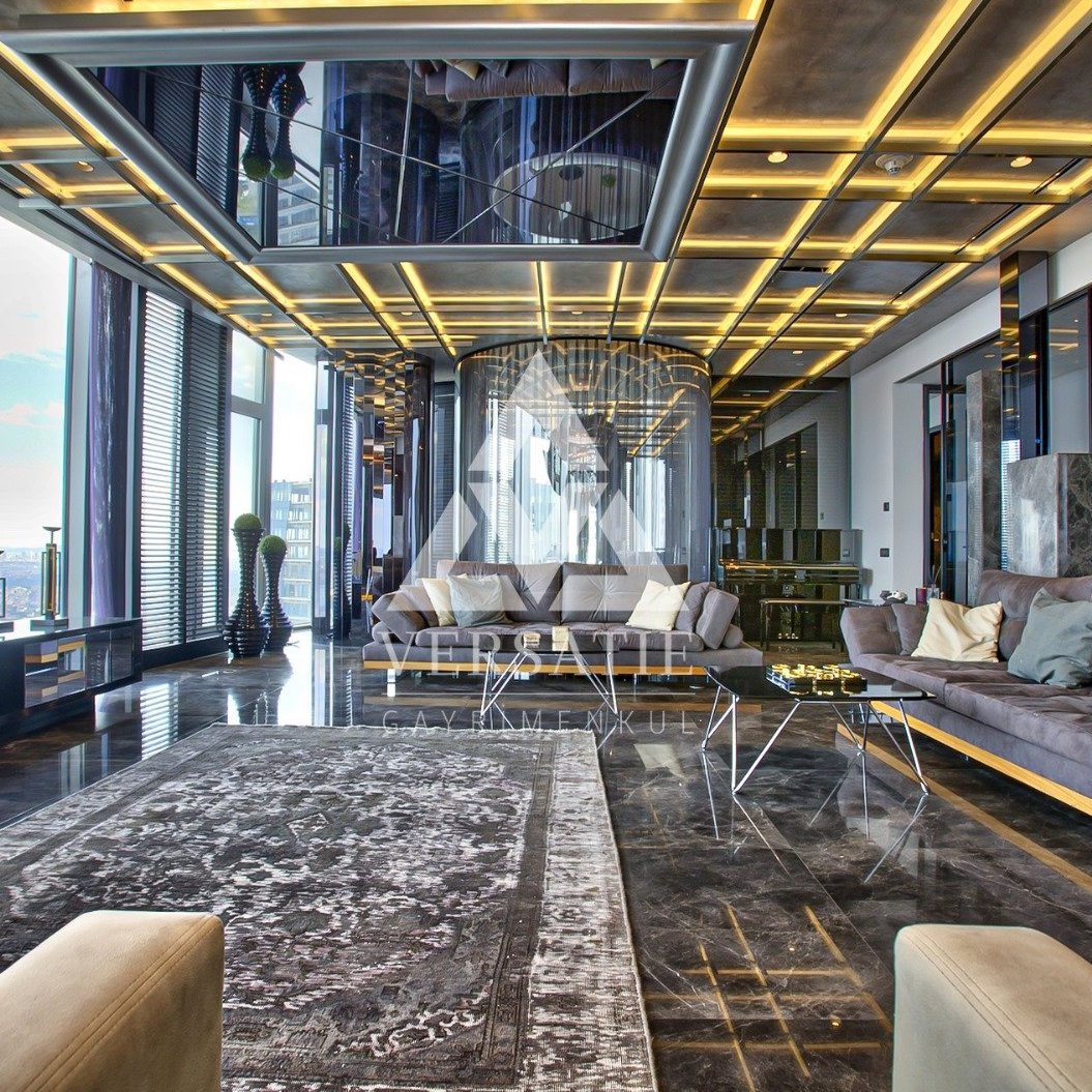 İstanbul’un Zirvesinde: Spine Tower’da Boğaz Manzaralı Penthouse