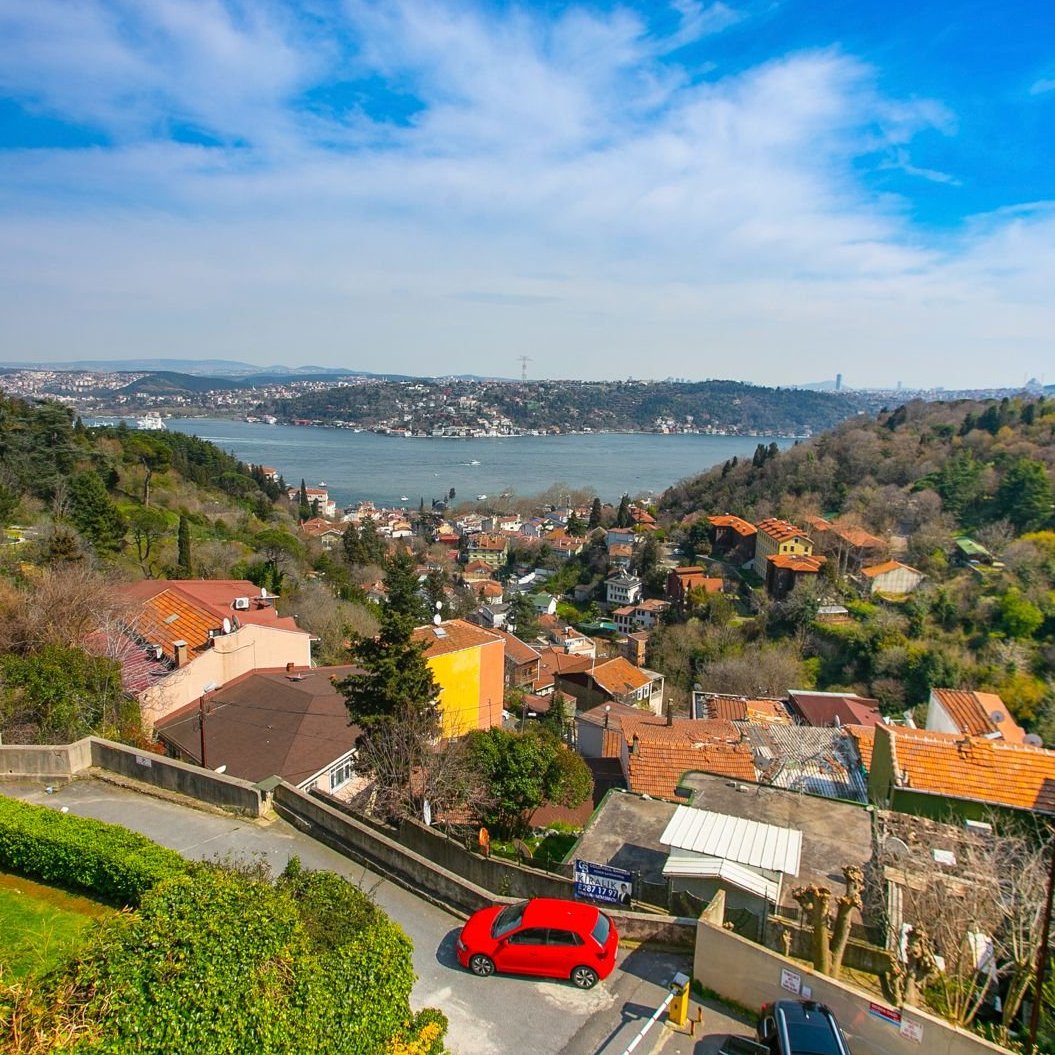 Etiler Çamlık’ta Boğaz’a Hakim Seçkin Bir Yaşam..