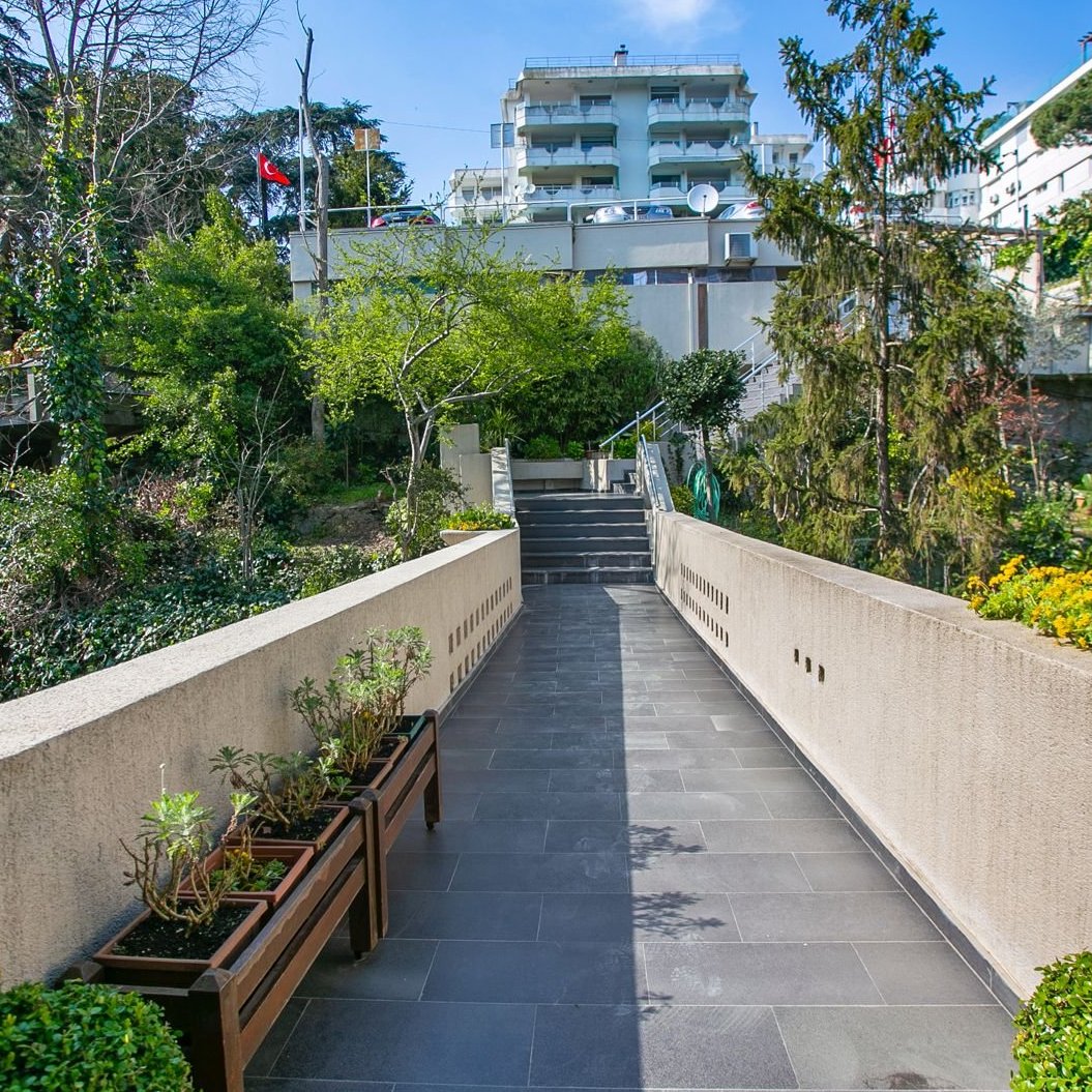 Etiler Çamlık’ta Boğaz’a Hakim Seçkin Bir Yaşam..