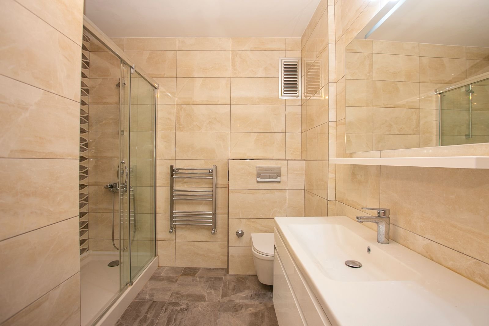 Etiler Çamlık’ta Boğaz’a Hakim Seçkin Bir Yaşam..