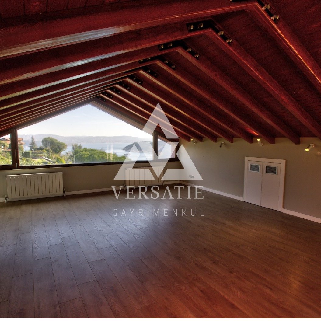 The Pinnacle of Privacy: A Private Villa with Bosphorus View.