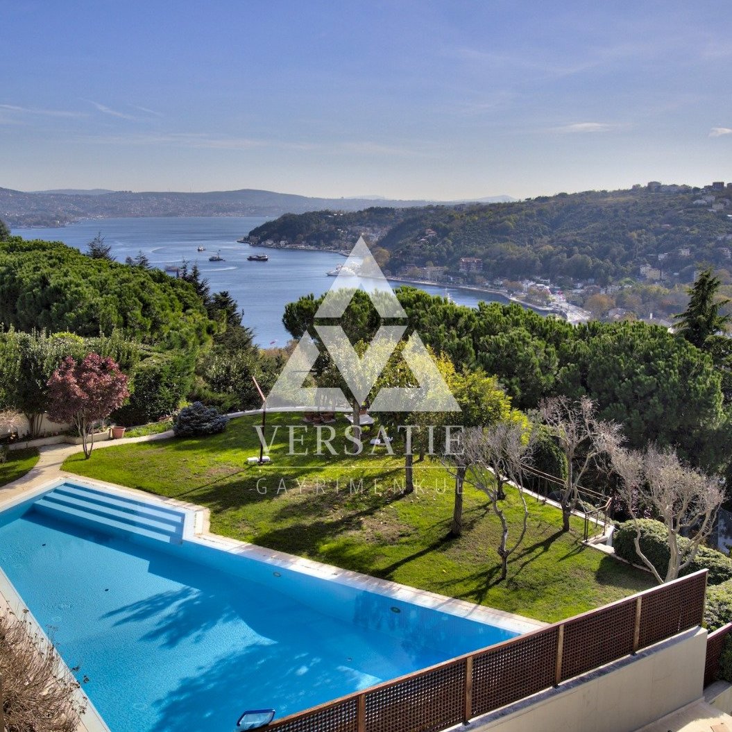 The Pinnacle of Privacy: A Private Villa with Bosphorus View.