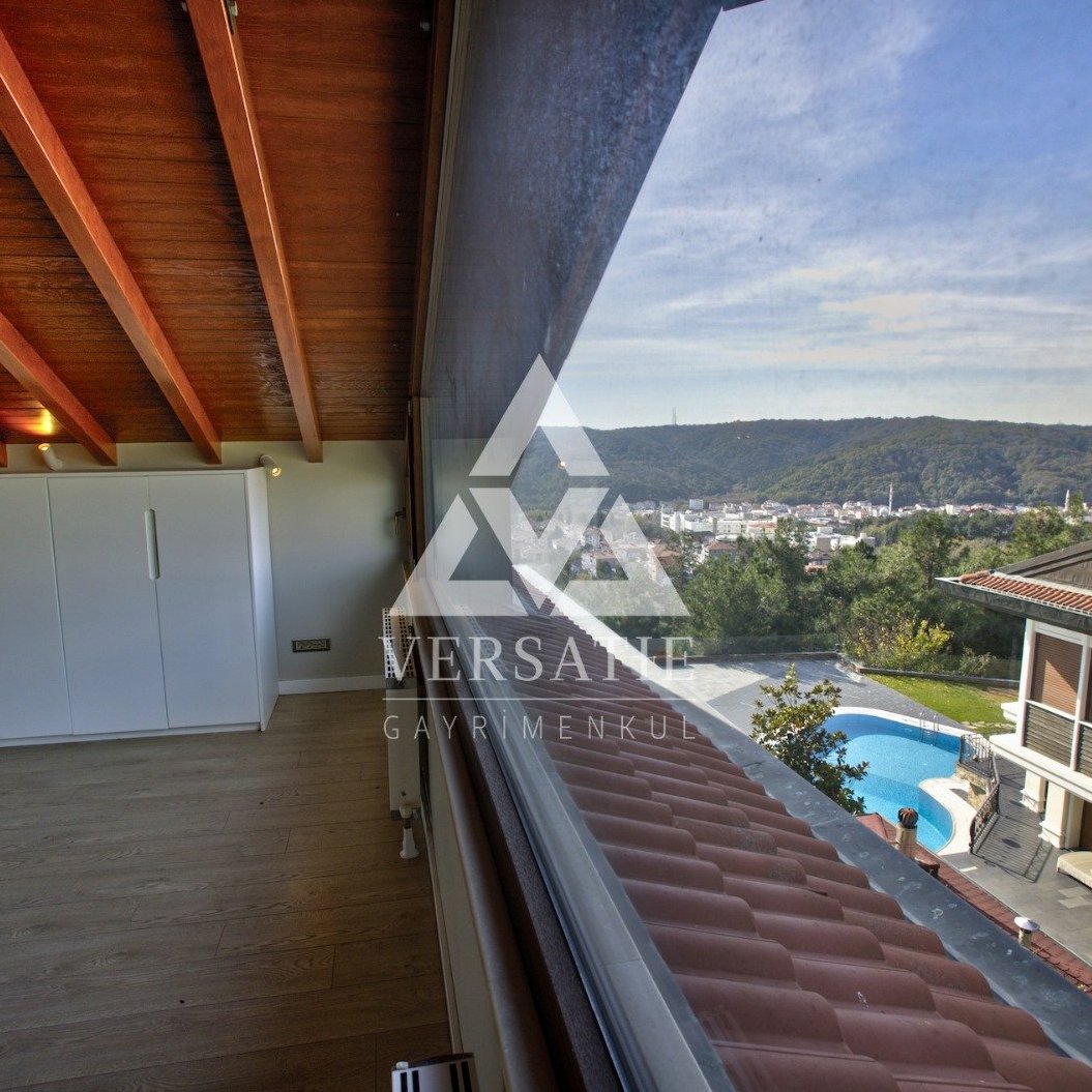 The Pinnacle of Privacy: A Private Villa with Bosphorus View.