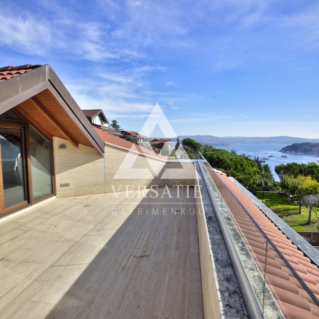 The Pinnacle of Privacy: A Private Villa with Bosphorus View.