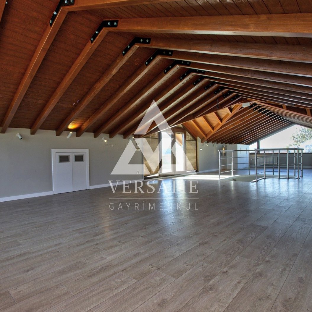 The Pinnacle of Privacy: A Private Villa with Bosphorus View.