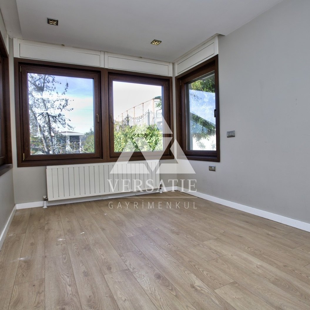 The Pinnacle of Privacy: A Private Villa with Bosphorus View.