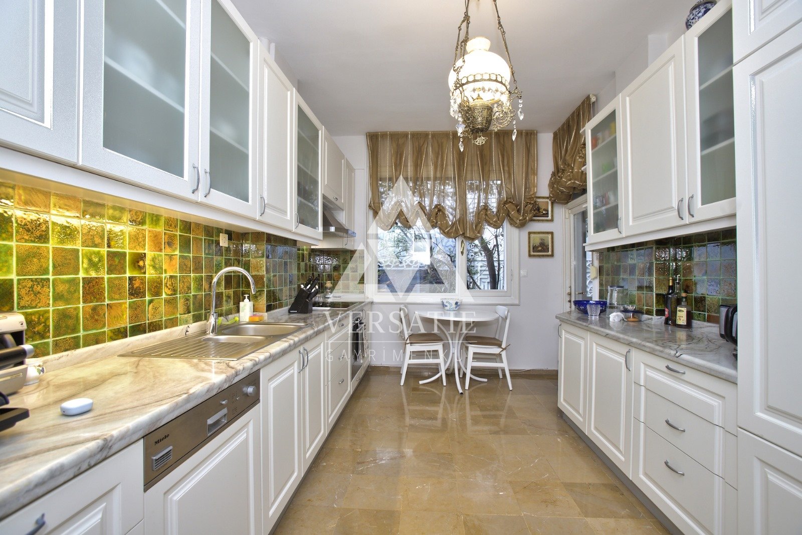 Boğaz’a Hakim, Ulus’ta Emsalsiz Bir Yaşam..