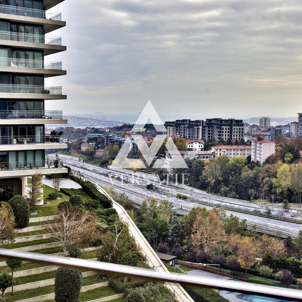 İstanbul’un en prestijli yaşam ve alışveriş merkezi Zorlu Center’da, ayrıcalıklı bir yaşamın kapılarını aralamak isteyenler için sunulan, çağdaş mimarisi ve ferah yaşam alanlarıyla konforu ve şıklığı bir araya getiren eşsiz satılık ve kiralık lüks rezidans