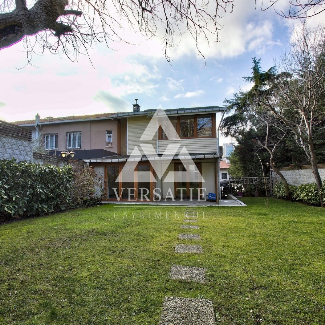 Prestigious Villa for Corporate Use in Levent